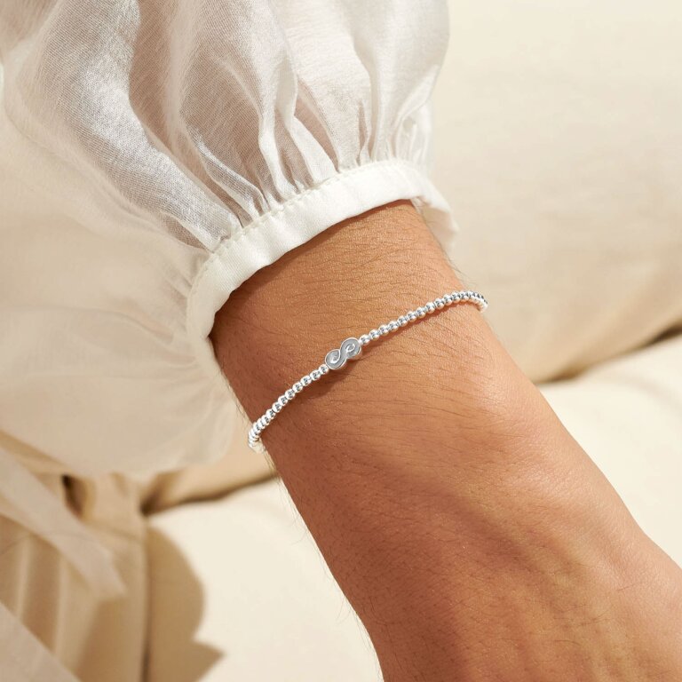 Share Happiness 'Forever My Friend, Lucky To Have You' Bracelet In Silver Plating
