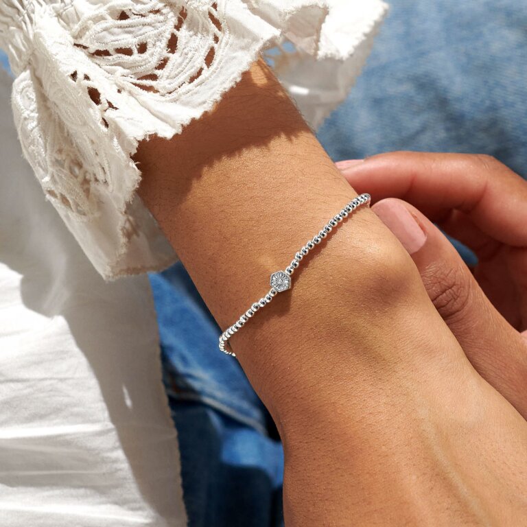 Share Happiness 'A Beautiful Day Starts With A Beautiful Mindset' Bracelet In Silver Plating
