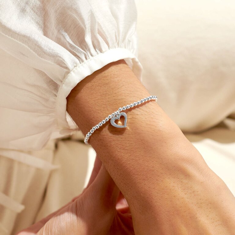 From The Heart Gift Box 'Love You Mum' Bracelet In Silver Plating