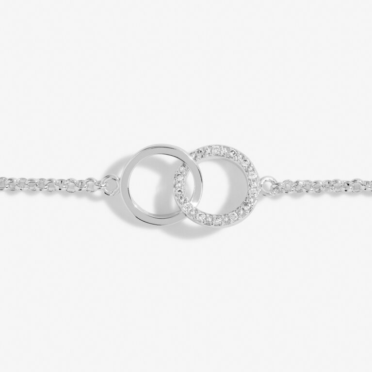 Infinity Links Circle Bracelet